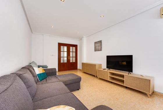 Wiederverkauf - Wohnung / Apartment -
San Miguel de Salinas