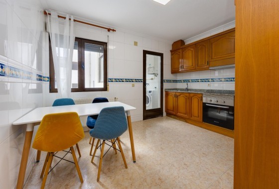 Wiederverkauf - Wohnung / Apartment -
San Miguel de Salinas
