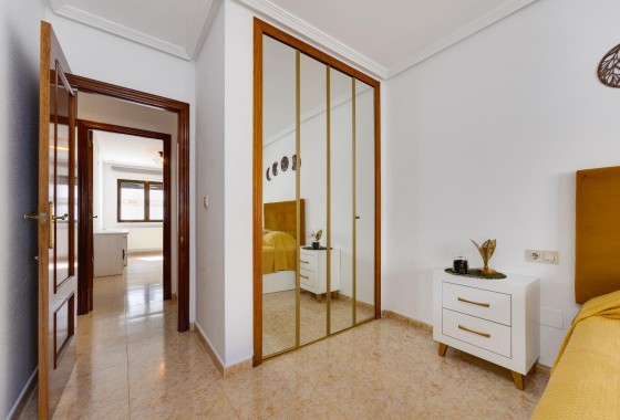 Wiederverkauf - Wohnung / Apartment -
San Miguel de Salinas