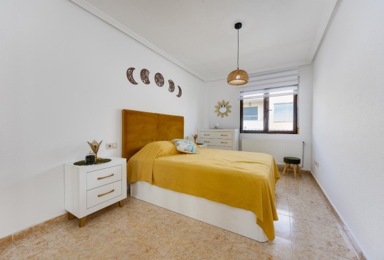 Wiederverkauf - Wohnung / Apartment -
San Miguel de Salinas