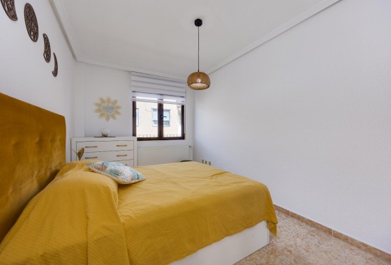 Wiederverkauf - Wohnung / Apartment -
San Miguel de Salinas