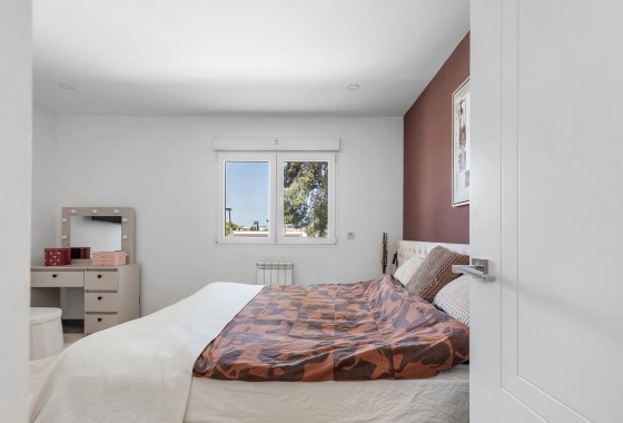 Sprzedaż - Willa wolnostojąca -
Torrevieja - Los Balcones