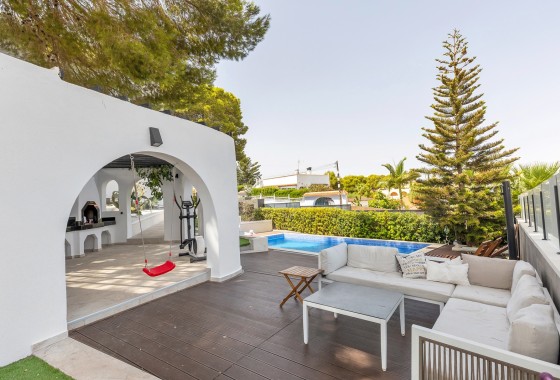 Sprzedaż - Willa wolnostojąca -
Torrevieja - Los Balcones
