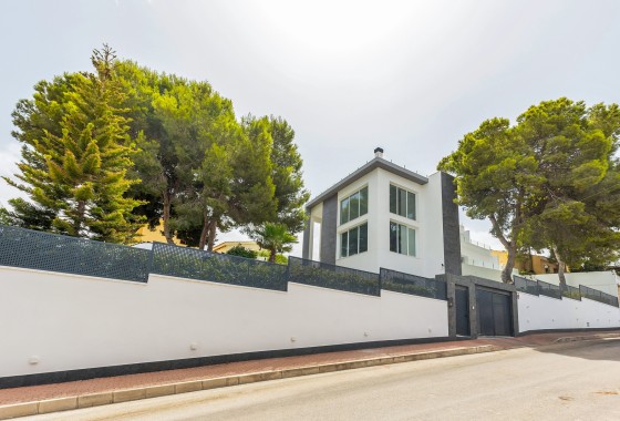 Sprzedaż - Willa wolnostojąca -
Torrevieja - Los Balcones