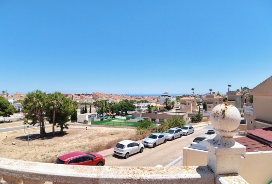 Venta - Chalet Independiente -
Orihuela Costa