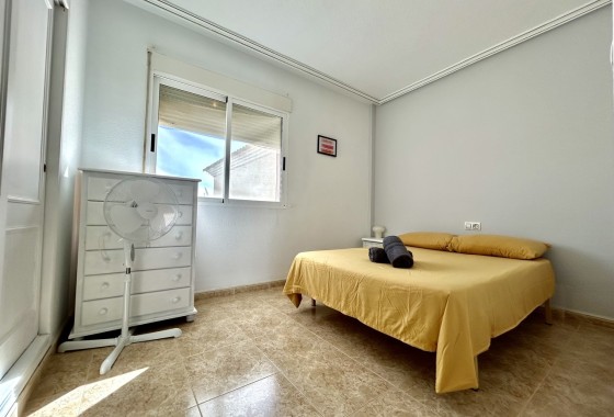 Revente - Maison de ville -
La Zenia