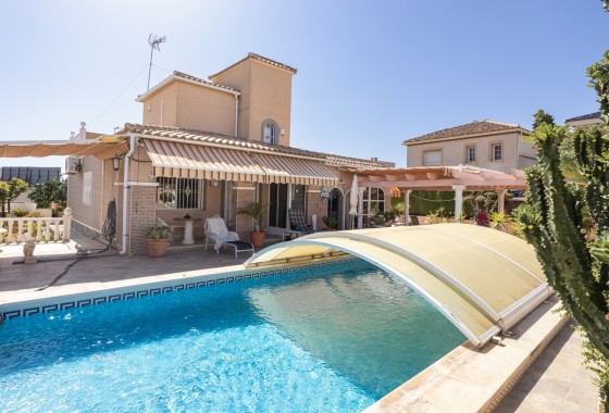 Herverkoop - Vrijstaande Villa -
La Regia - Costa Blanca