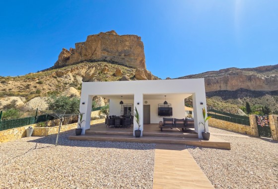 Venta - Chalet Independiente -
Crevillente
