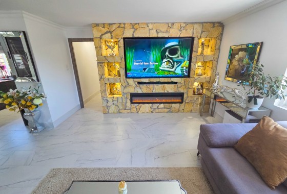 Venta - Chalet Independiente -
Crevillente