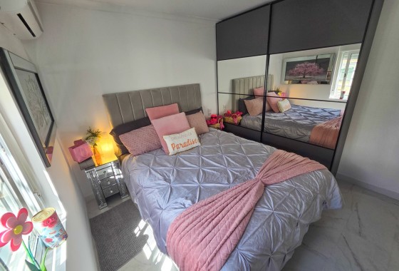 Venta - Chalet Independiente -
Crevillente