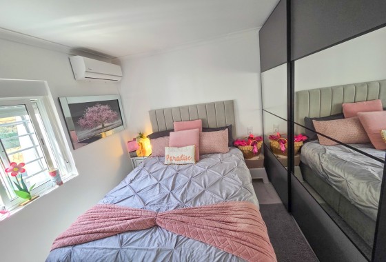 Venta - Chalet Independiente -
Crevillente