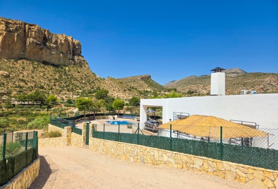 Venta - Chalet Independiente -
Crevillente