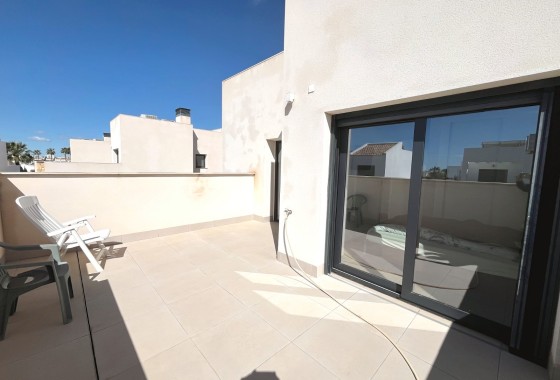 Herverkoop - Halfvrijstaande villa -
Ciudad Quesada - Rojales - Pueblo Bravo