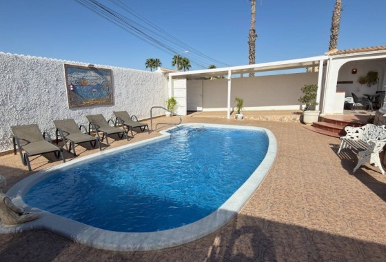 Resale - Detached Villa -
San Luis