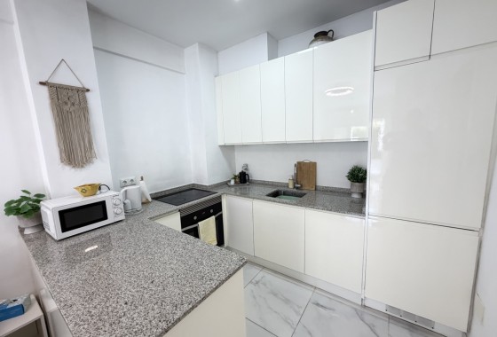 Wiederverkauf - Wohnung / Apartment -
La Zenia