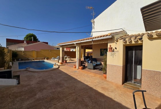 Venta - Chalet Independiente -
Raspay