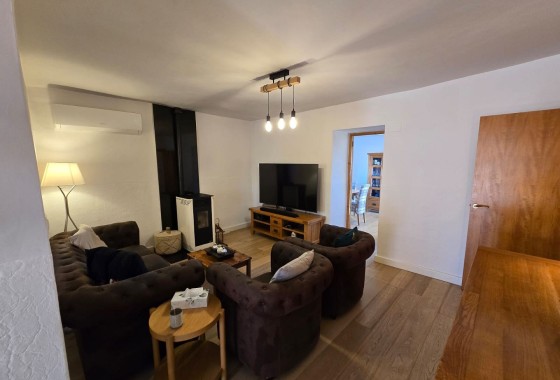 Venta - Chalet Independiente -
Raspay