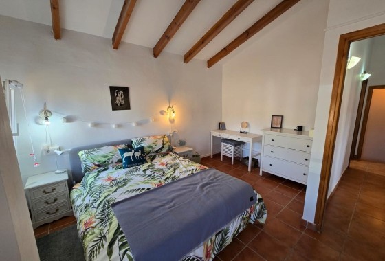 Venta - Chalet Independiente -
Raspay