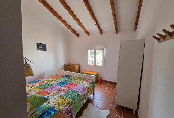 Venta - Chalet Independiente -
Raspay
