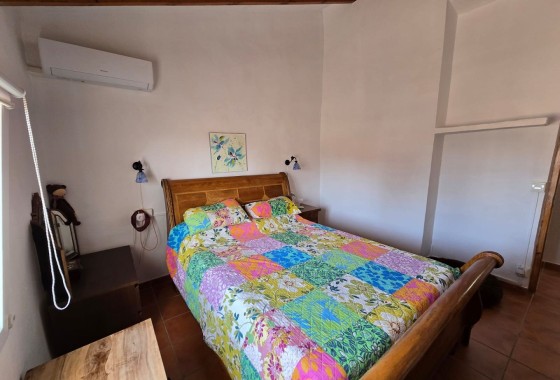 Venta - Chalet Independiente -
Raspay