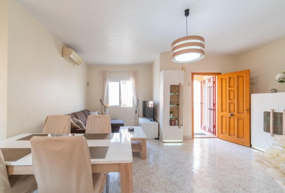 Herverkoop - Rijhuis -
Orihuela Costa - Playa Flamenca