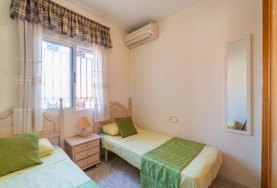 Herverkoop - Rijhuis -
Orihuela Costa - Playa Flamenca