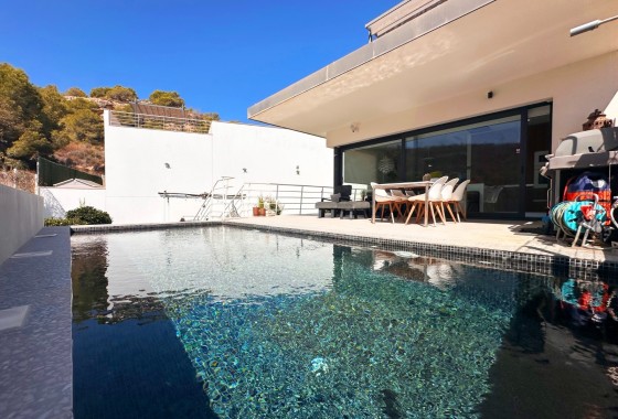 Wiederverkauf - Freistehende Villa -
San Miguel de Salinas