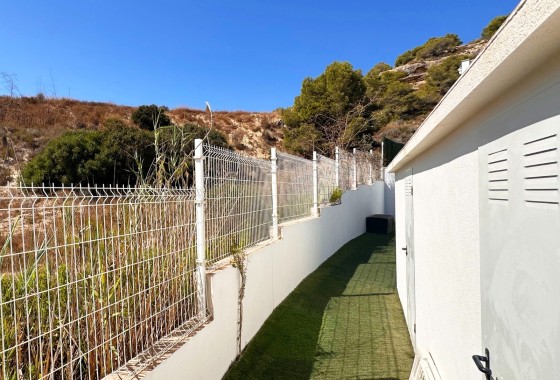 Wiederverkauf - Freistehende Villa -
San Miguel de Salinas