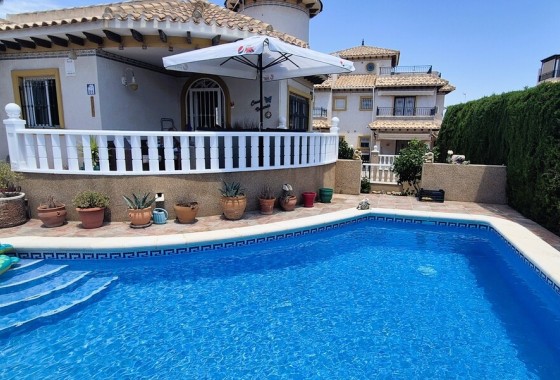 Venta - Chalet Independiente -
Villamartín
