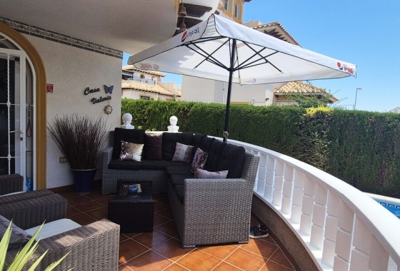 Venta - Chalet Independiente -
Villamartín