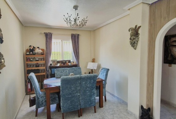 Venta - Chalet Independiente -
Villamartín