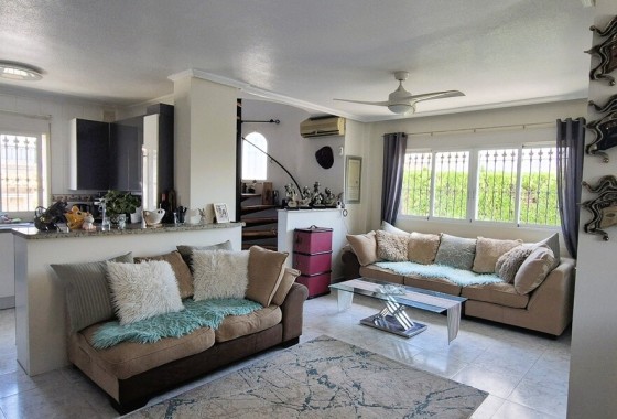 Venta - Chalet Independiente -
Villamartín