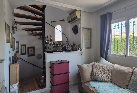 Venta - Chalet Independiente -
Villamartín