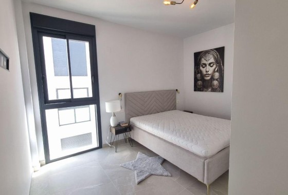 Herverkoop - Appartement / Flat -
Torrevieja - Playa del Cura