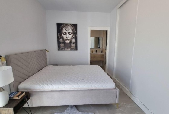 Herverkoop - Appartement / Flat -
Torrevieja - Playa del Cura