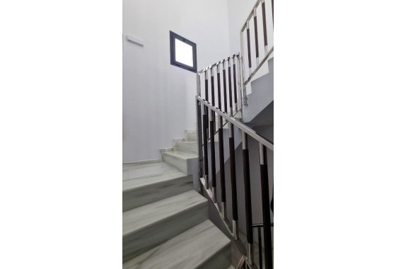 Herverkoop - Appartement / Flat -
Torrevieja - Playa del Cura