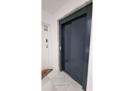 Herverkoop - Appartement / Flat -
Torrevieja - Playa del Cura