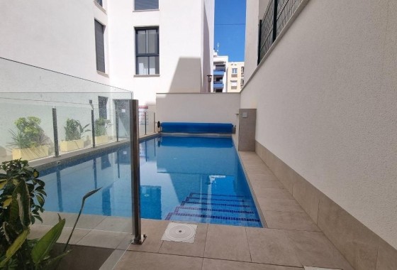 Herverkoop - Appartement / Flat -
Torrevieja - Playa del Cura