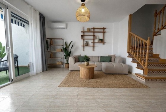 Herverkoop - Rijhuis -
Dehesa de Campoamor - Campoamor