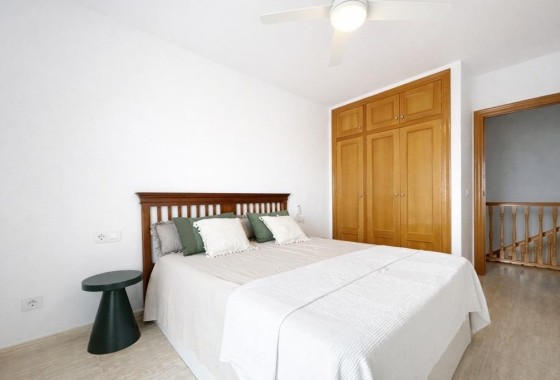 Herverkoop - Rijhuis -
Dehesa de Campoamor - Campoamor