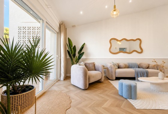 Herverkoop - Halfvrijstaande villa -
Orihuela Costa - Punta Prima