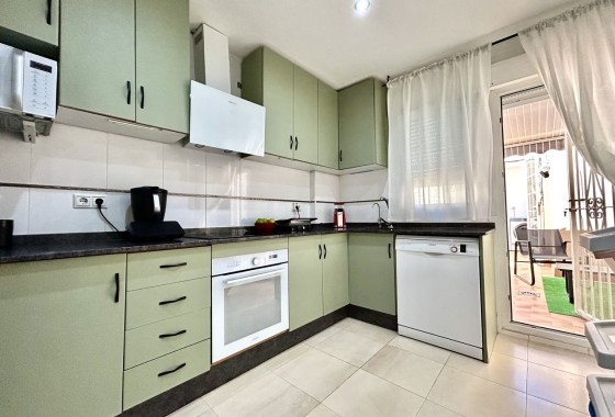 Herverkoop - Rijhuis -
Heredades - Costa Blanca