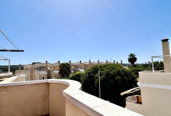 Herverkoop - Rijhuis -
Heredades - Costa Blanca