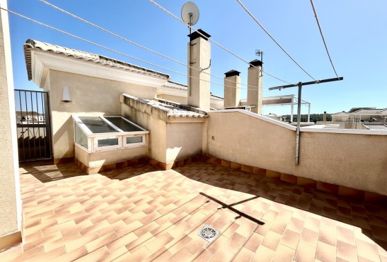 Herverkoop - Rijhuis -
Heredades - Costa Blanca