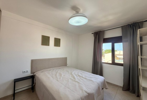 Herverkoop - Appartement / Flat -
Torrevieja - Calas blanca
