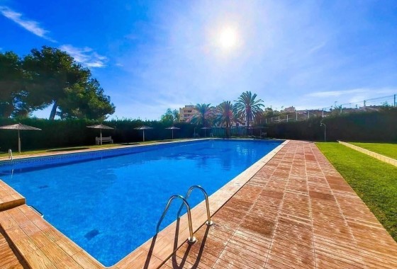 Herverkoop - Appartement / Flat -
Torrevieja - Calas blanca