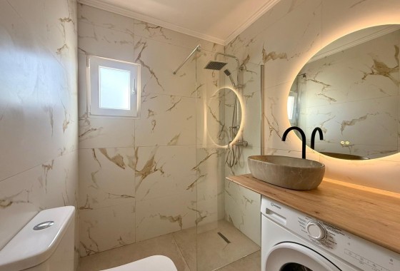 Herverkoop - Appartement / Flat -
Torrevieja - Calas blanca