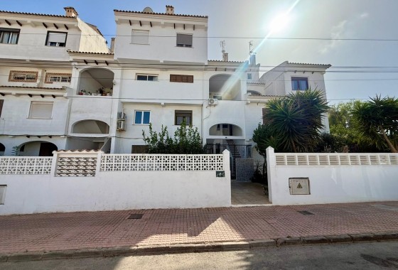 Herverkoop - Appartement / Flat -
Torrevieja - Calas blanca