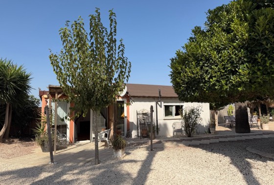 Herverkoop - Finca / Landhuis -
La Marina - Elche