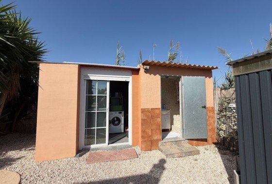 Herverkoop - Finca / Landhuis -
La Marina - Elche